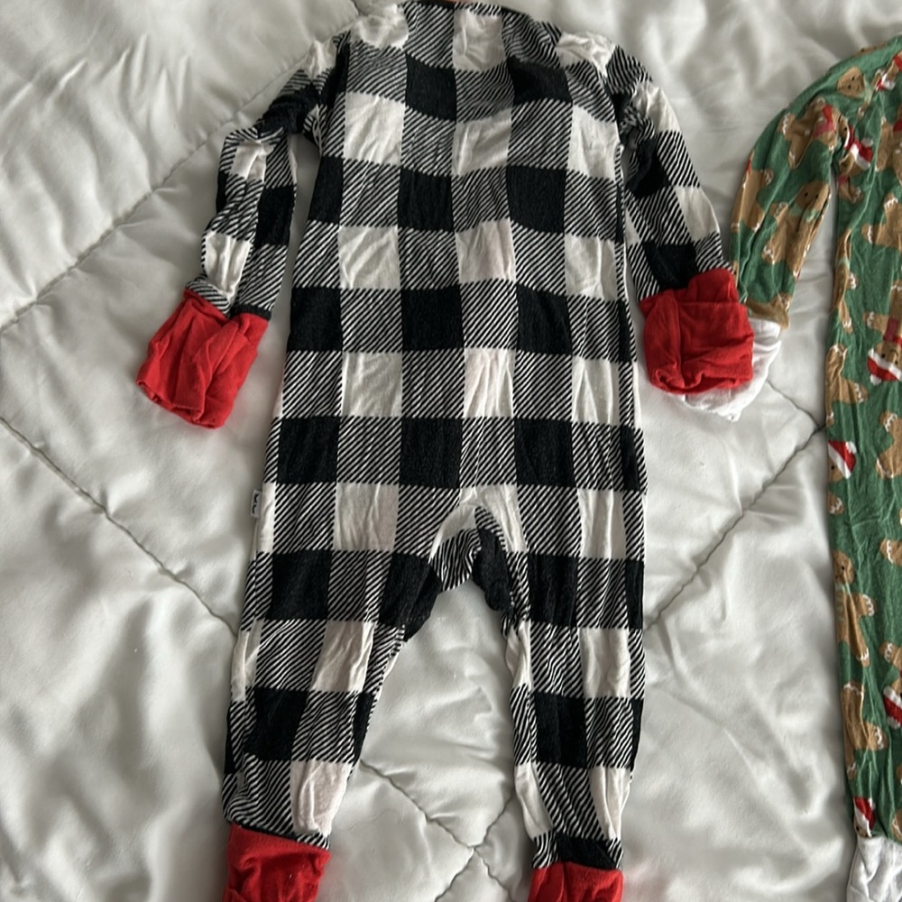 Little Sleepies Gingerbread Buffalo Plaid Christmas Pajamas bundle 0-3 months - Picture 4 of 5